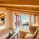 Escape Luxury Loft - Beach, Corfu * פלקאס