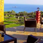Escape Luxury Loft - Beach, Corfu מלון